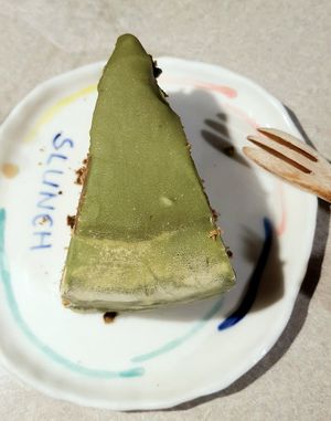Green tea cake - close-up at Slunch Factory - 슬런치 팩토리 in Seoul