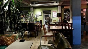 Interior of location - seating space at Slunch Factory - 슬런치 팩토리 in Seoul