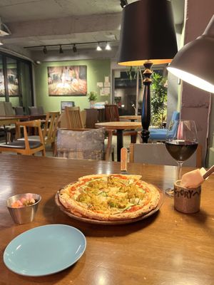   at Slunch Factory - 슬런치 팩토리 in Seoul