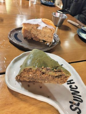 Vegan cakes at Slunch Factory - 슬런치 팩토리 in Seoul