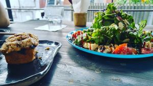 tofu salad at Slunch Factory - 슬런치 팩토리 in Seoul