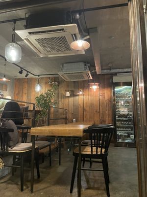 Cozy interior   at Slunch Factory - 슬런치 팩토리 in Seoul