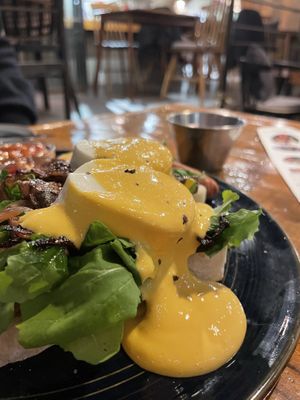 Vegan egg plus great sauce!   at Slunch Factory - 슬런치 팩토리 in Seoul