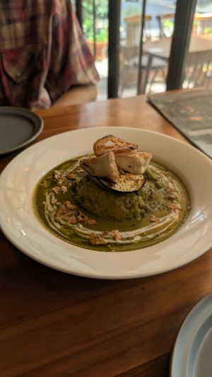 spinach curry at Slunch Factory - 슬런치 팩토리 in Seoul