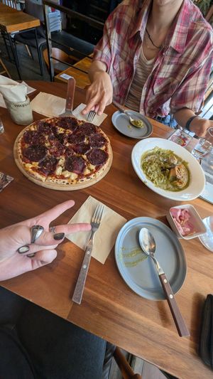 vegan pepperoni pizza & spinach curry at Slunch Factory - 슬런치 팩토리 in Seoul