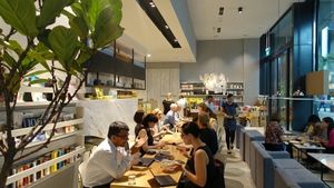 restaurant interior at Real Food 真食 - South Beach in Central Singapore