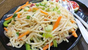 vegan noodles at Ananda Bhavan - 448 Serangoon Rd in Central Singapore