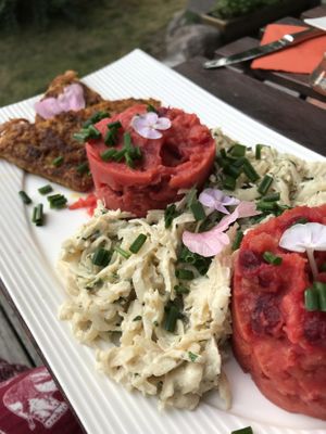 Sojasteak mit Selleriegemüse und Rote Beete Stampf   at Elfengaststube in Viezen