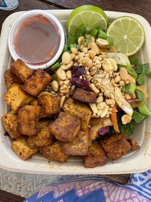 Pad Thai with crunchy tofu  #Veganuary at Eduardo's Beach Shack in Palm Beach