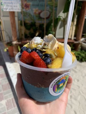 Mermaid bowl with acai instead of pitaya...added banana, pineapple, and agave on top 😻 best acai bowl i’ve ever had  at Eduardo's Beach Shack in Palm Beach