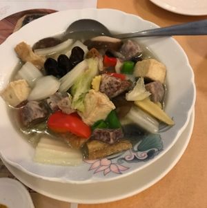 Chinese cabbage and vegetables at Zhòng Liú SùShí 眾流素食 in Taipei