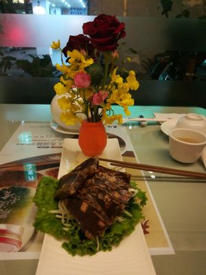 Iced pettitoes at Zhòng Liú SùShí 眾流素食 in Taipei