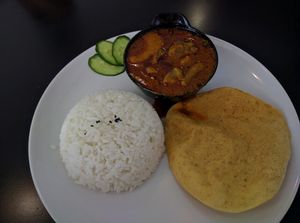 Vegetarian Curry Mutton Rice -  RM7.90
(+RM2 for a drink on weekdays)
Curry is tasty, not a fan of the mock meat. Would prefer if there were some green veggies too. Overall it's ok. at Yisu Steamboat House in Penang
