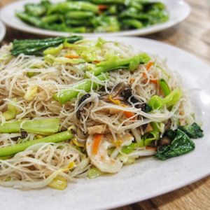 Hongkong-style fried beehoon at SHU Vegetarian 蔬方斋 - Jln Kayu in Northeast Singapore