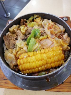 Mala pot noodles at Green Lane Vegetarian Food in North Singapore