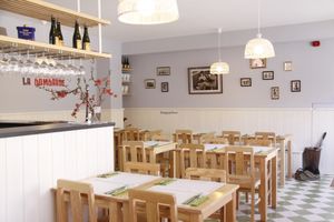 Sala da creperia.  at Creperia La Bombarde in Porto