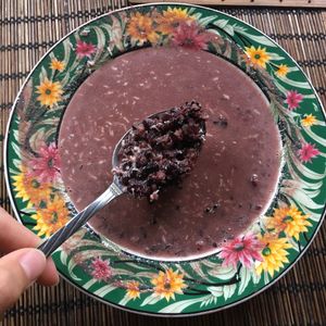 Sweet coconut rice pudding at Aiona in Abang