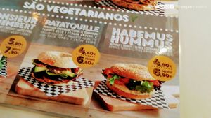 For more photos, information and a video please visit our vegan travel blog: www.the-vegan-travelers.com or follow us on Instagram/Youtube/Facebook: @thevegantravelers at Santo Bagel in Lisbon