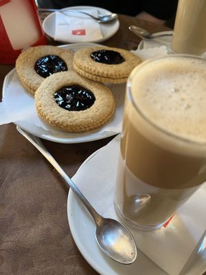 Cookies with jam  at Pasticceria Ponte delle Paste in Venice