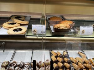 Frolla Al Farro  at Pasticceria Ponte delle Paste in Venice