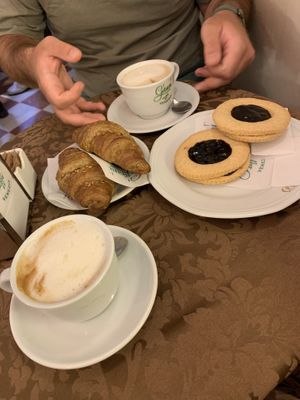 Croissants & Florentine Cookie  at Pasticceria Ponte delle Paste in Venice