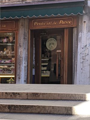 Door at Pasticceria Ponte delle Paste in Venice