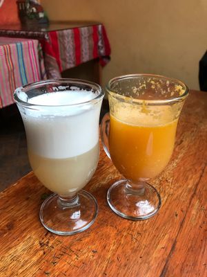 Vegan pisco drinks at Salud De Luz in Cusco