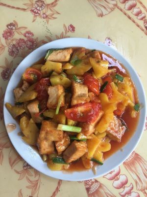 pineapple fried tofu tomatoes at Trung Tuyet in Ninh Binh