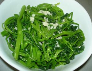 sauteed garlic spinach at Trung Tuyet in Ninh Binh