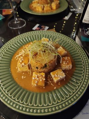 Tofu Thai... Peçam!!! Maravilhoso!! at Universal Diner in Brasilia