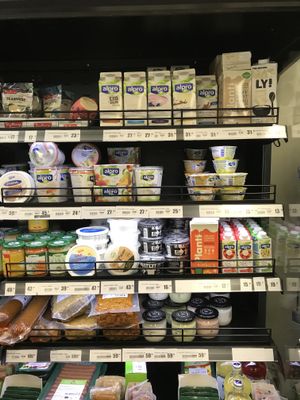 Fresh foods at HelaVegan in Gothenburg