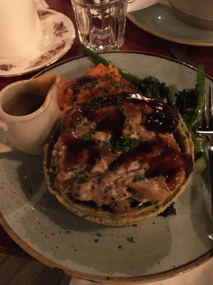 Christmas mushroom pie with sweet potatoe mash and broccoli 🥦  at Zinco Lounge in Swansea