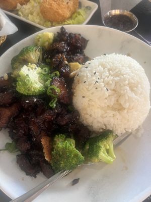 Soy ‘chicken’ with brocoli and rice   at Gokoku Vegetarian Ramen Shop in Studio City