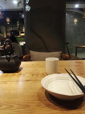 The tea was without charge at ShuǐMù Shēng in Guangzhou