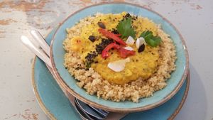 Quinoa bowl at haepinest in Innsbruck