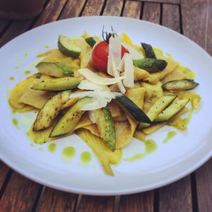 diner from 6 p.m. at KUGEL in Goerlitz