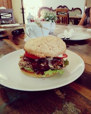 Kugel Vegan Burger at KUGEL in Goerlitz