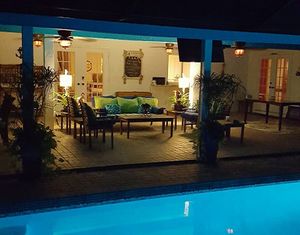 Common Area at Pirate Palms Plant-Centered Retreats in Naples