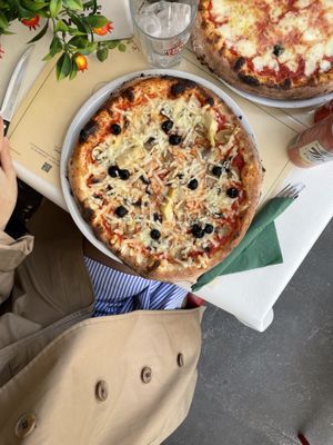 slice, slice, baby 🍕 #vegan #Veganuary at Origano Campo de' Fiori in Rome