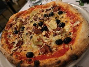 Pizza caprichosa   at Origano Campo de' Fiori in Rome