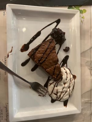 VEGAN DESSERT (CAPRESE CHOCO CAKE...) at Origano Campo de' Fiori in Rome