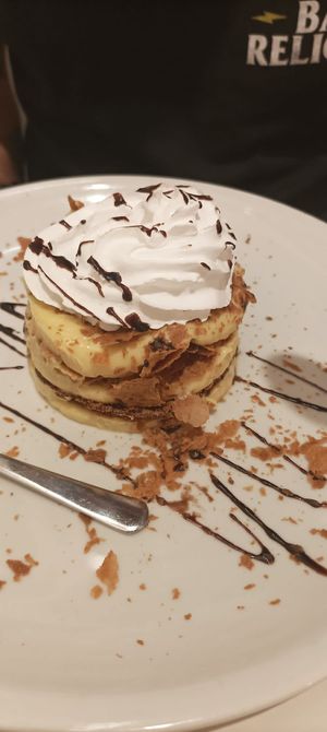 Milefogie vegana con crema pasticciera gocce de cioccolato e panna di soy at Origano Campo de' Fiori in Rome