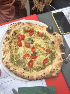 Pesto pizza  at Origano Campo de' Fiori in Rome