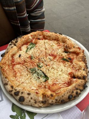 Amazing margherita!!  at Origano Campo de' Fiori in Rome