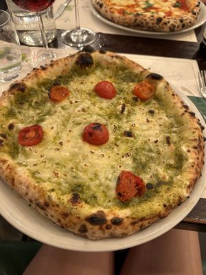 Vegan pesto pizza  at Origano Campo de' Fiori in Rome