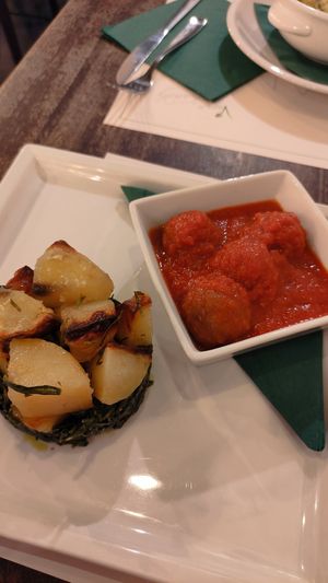 Vegan meatballs dish at Origano Campo de' Fiori in Rome