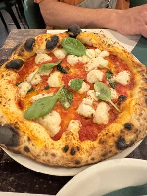 Magherita pizza  at Origano Campo de' Fiori in Rome