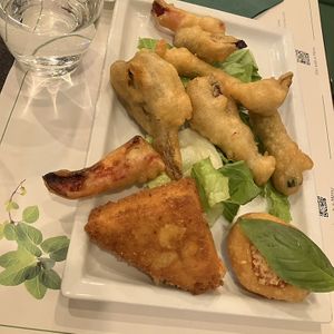 Fritura de verduras  at Origano Campo de' Fiori in Rome