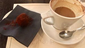 Cappuccino with soy milk and vegan chocolate balls at Origano Campo de' Fiori in Rome