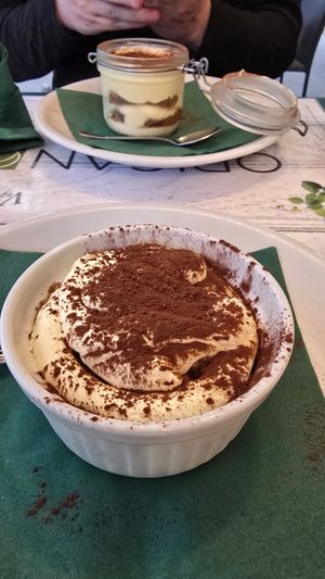 Vegan Tiramisu (nonvegan in the back) at Origano Campo de' Fiori in Rome